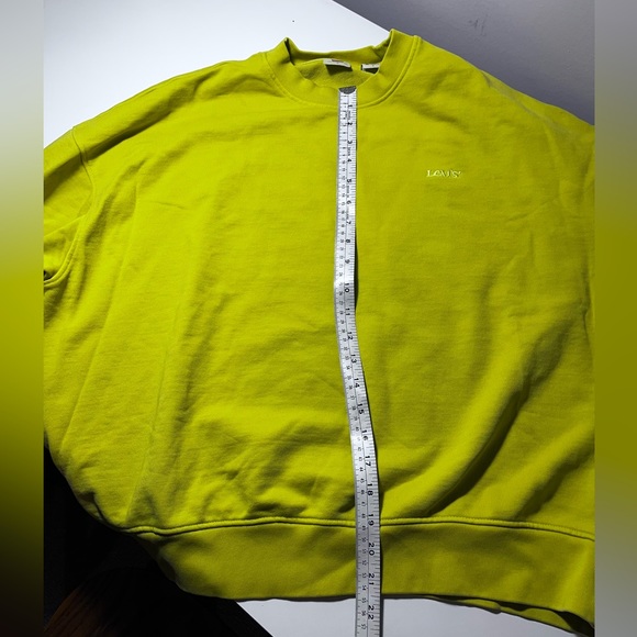 Chartreuse yellow green sweatshirt from Levi’s size medium - Picture 2 of 7